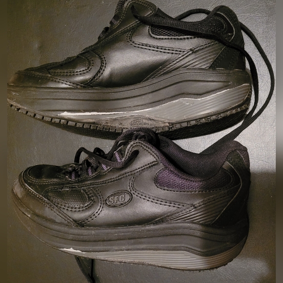 SHOES FOR CREWS - Picture 1 of 4